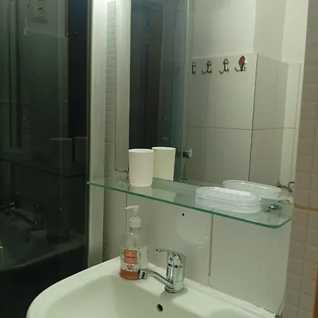 Economic Old Town Бухарест